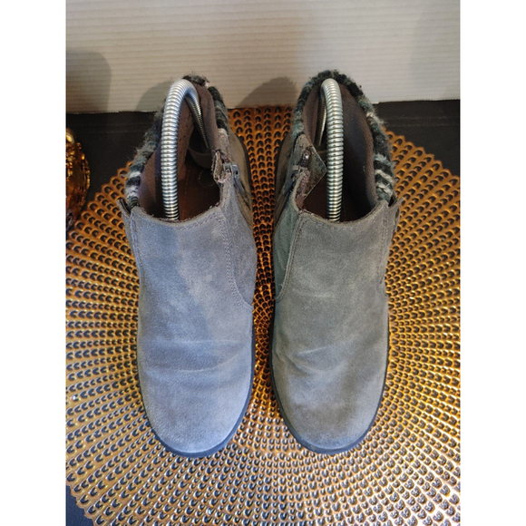 Earth Origins Tate Suede Boots Size 8 - Picture 5 of 8